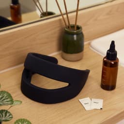 Samphire device on bench